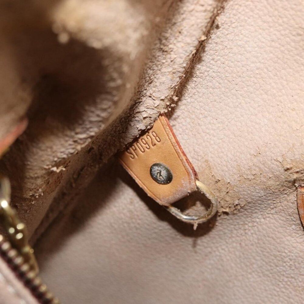 Authentic LOUIS VUITTON Monogram Bucket GM Shoulder Bag M42236 LV - Picture 4 of 16